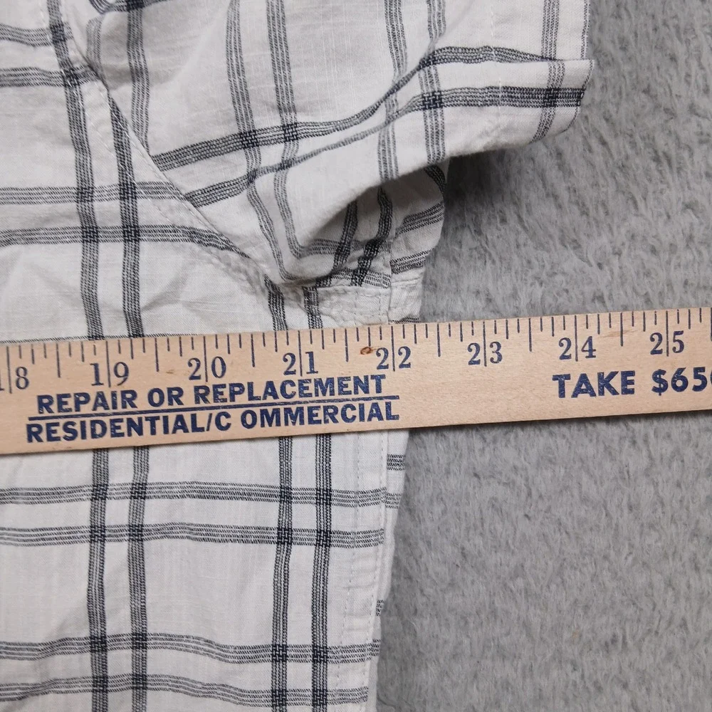 The North Face Plaid Button‎ Up Shirt Men's L Gray White Short Sleeve